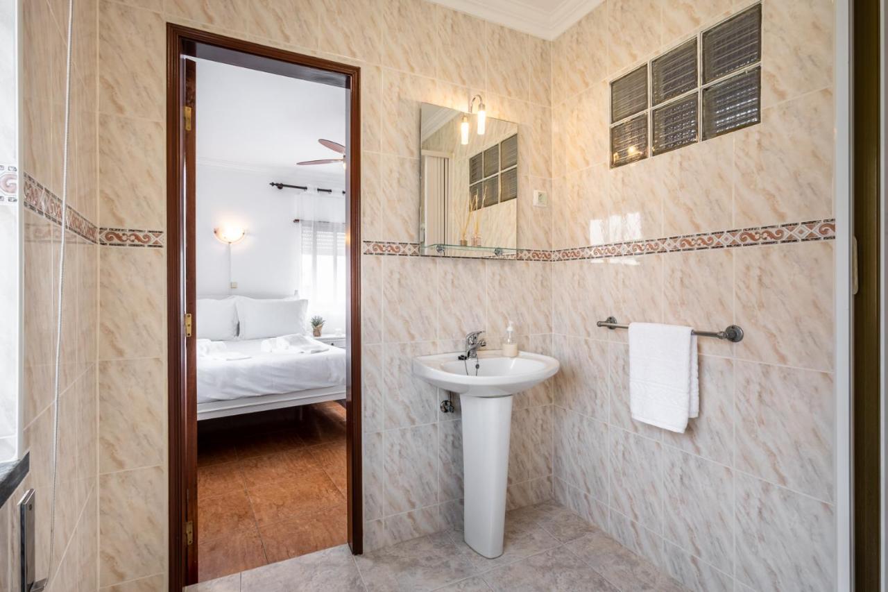 Carepa Suites Nazaré Esterno foto